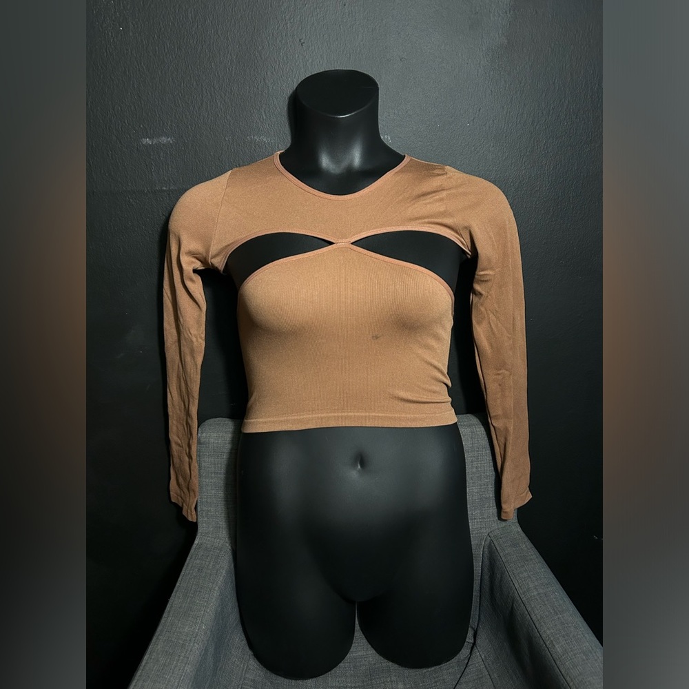 ANWND Brown Cut-Out Long Sleeve Top M/L